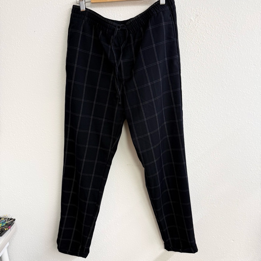H&M navy and white windowpane Plaid Men's Joggers size medium